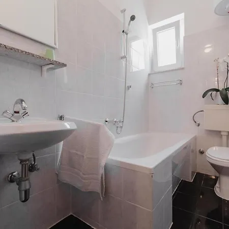 Apartment With A Parking Space Duce, - 2773 *