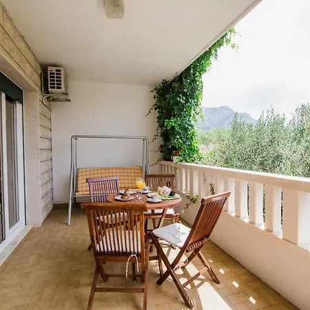 With A Parking Space Duce, - 2773 Apartment *