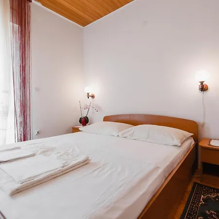 아파트 With Parking Space Duce, - 2773 *